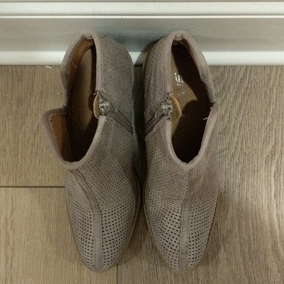 Booties - Picture 2 of 4